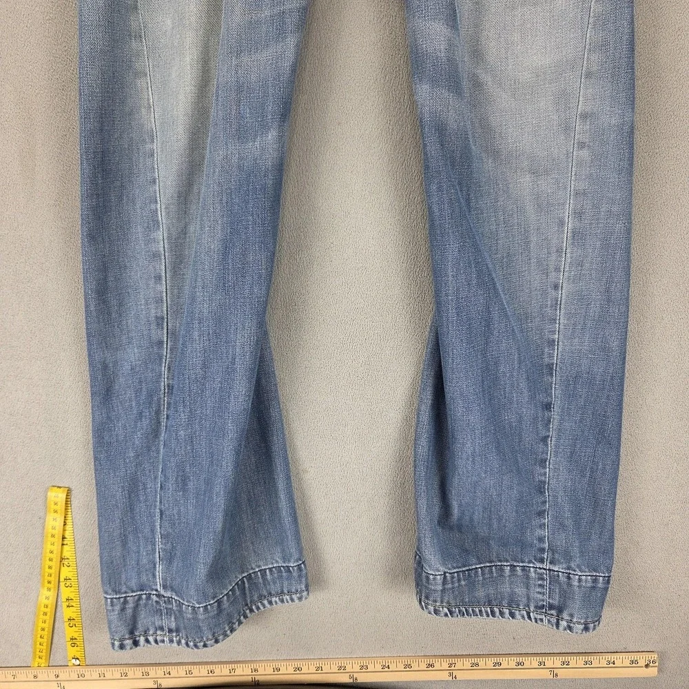 Vintage Levis Engineered Jeans Mens Blue Twisted Medium Wash Zip Fly Fits 34x32
